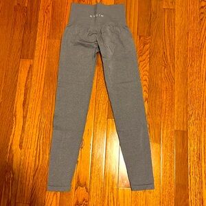 Gray NVGTN NV Seamless legging XS